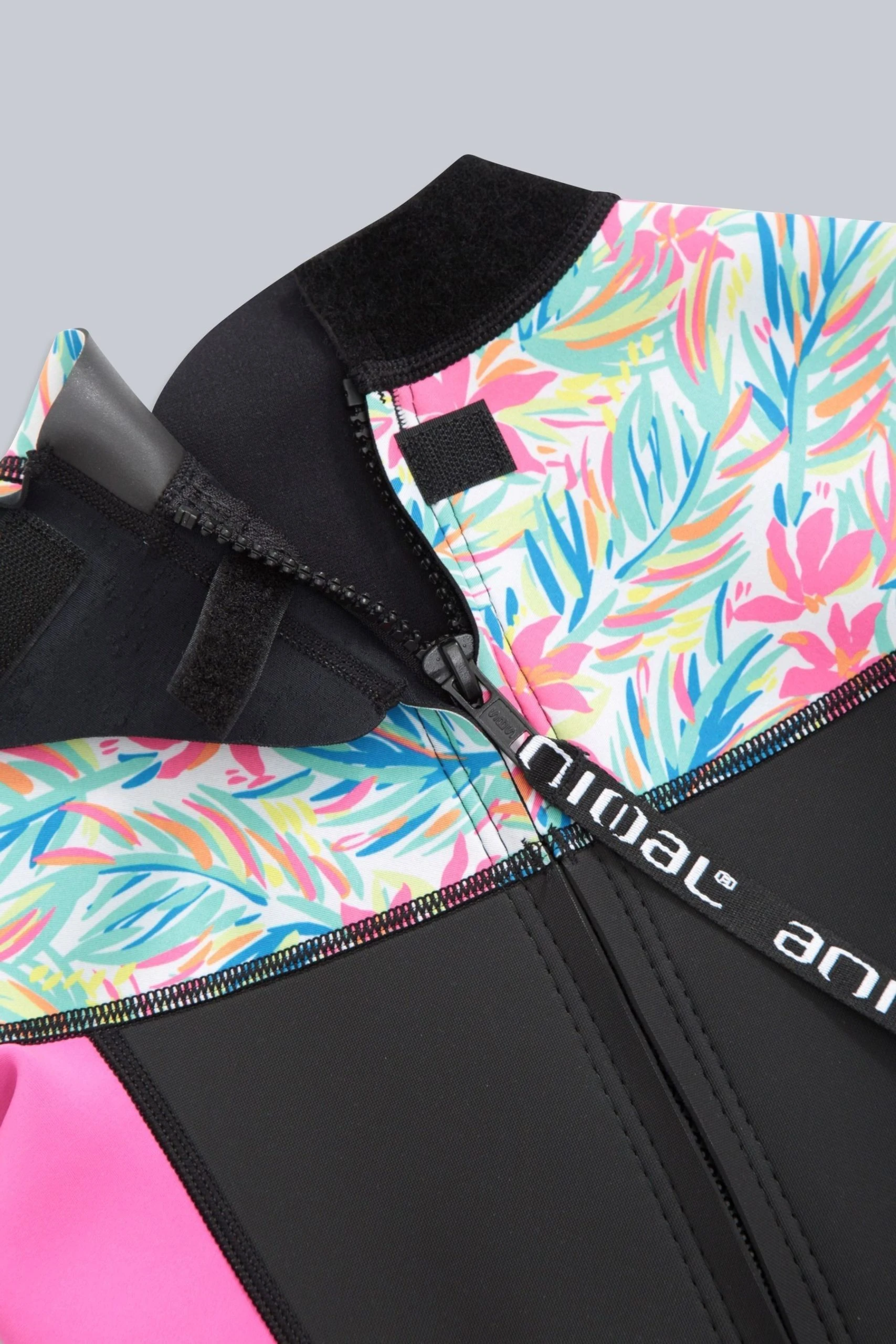 Animal Kids Pink Waves Printed Shorty Wetsuit 10 Animal Kids Pink Waves Printed Shorty Wetsuit - Image 8