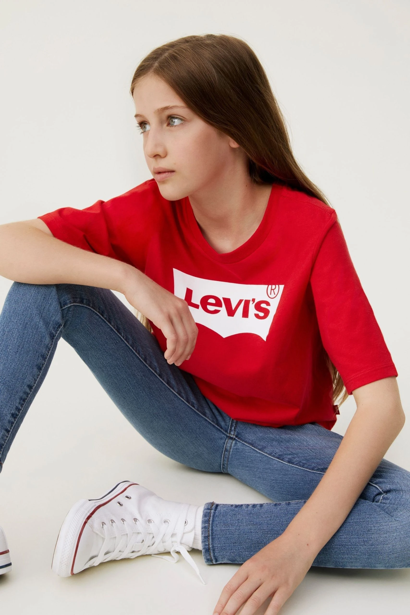 Levi's® High Rise Cropped Batwing Logo T-Shirt 3 Levi's® High Rise Cropped Batwing Logo T-Shirt