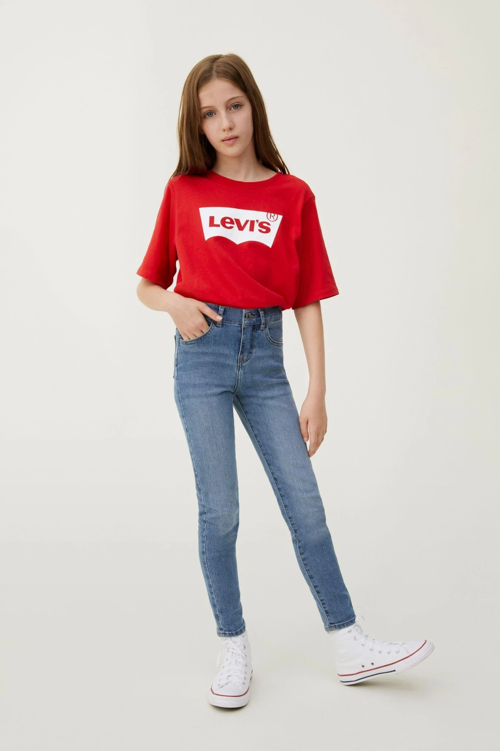 Levi's® High Rise Cropped Batwing Logo T-Shirt 4 Levi's® High Rise Cropped Batwing Logo T-Shirt - Image 2