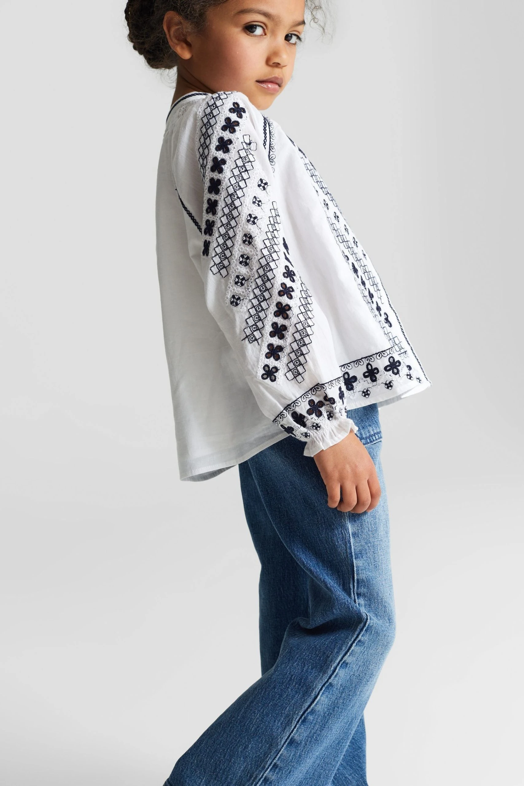 Reiss Clara Junior Embroidered Blouse 7 Reiss Clara Junior Embroidered Blouse - Image 5
