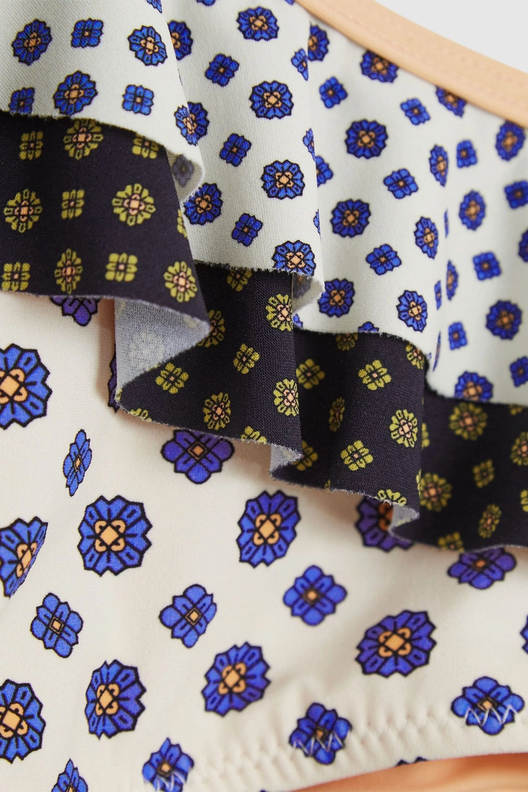 Reiss Frankie Junior Ruffle Shoulder Print Bikini 8 Reiss Frankie Junior Ruffle Shoulder Print Bikini - Image 6