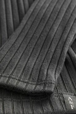 Abercrombie & Fitch Cosy Essential Mockneck Top -Angel & Rocket Shop U92006s3